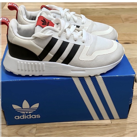 Kids Adidas Sneakers - Picture 4 of 4